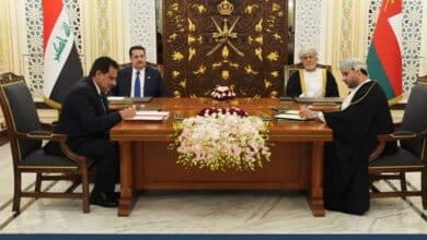 صورة رئيس مجلس الوزراء العراقي السيد محمد شياع السوداني، ونائب رئيس الوزراء العُماني السيد شهاب بن طارق آل سعيد